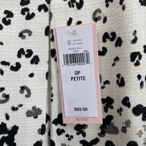 Banana Republic Black and White Pleated Skirt - Picture 3 of 4